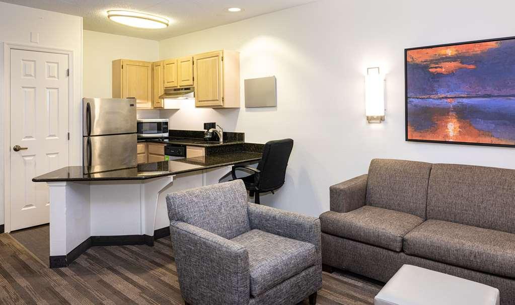 Hyatt House Herndon/Reston Room photo