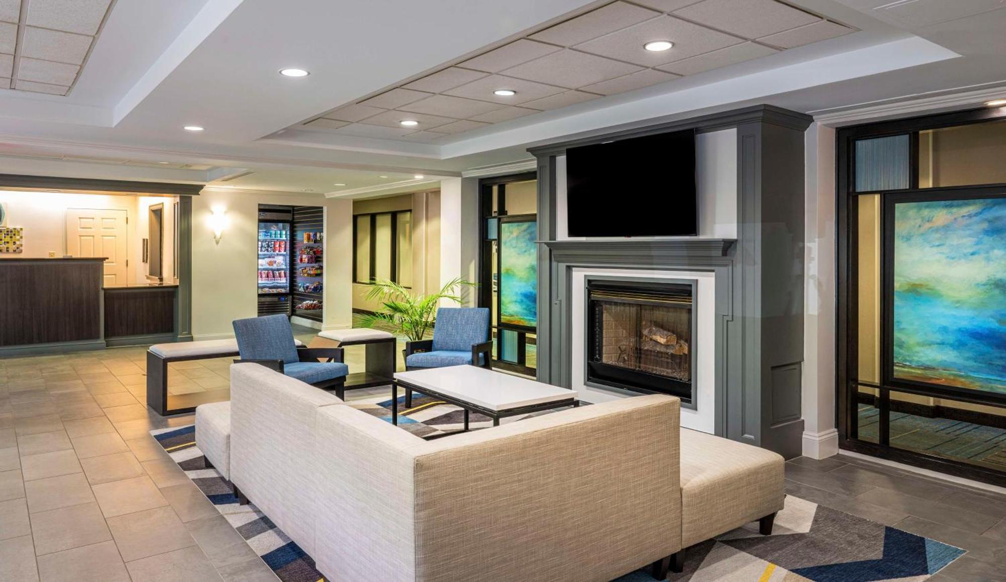Hyatt House Herndon/Reston Exterior photo