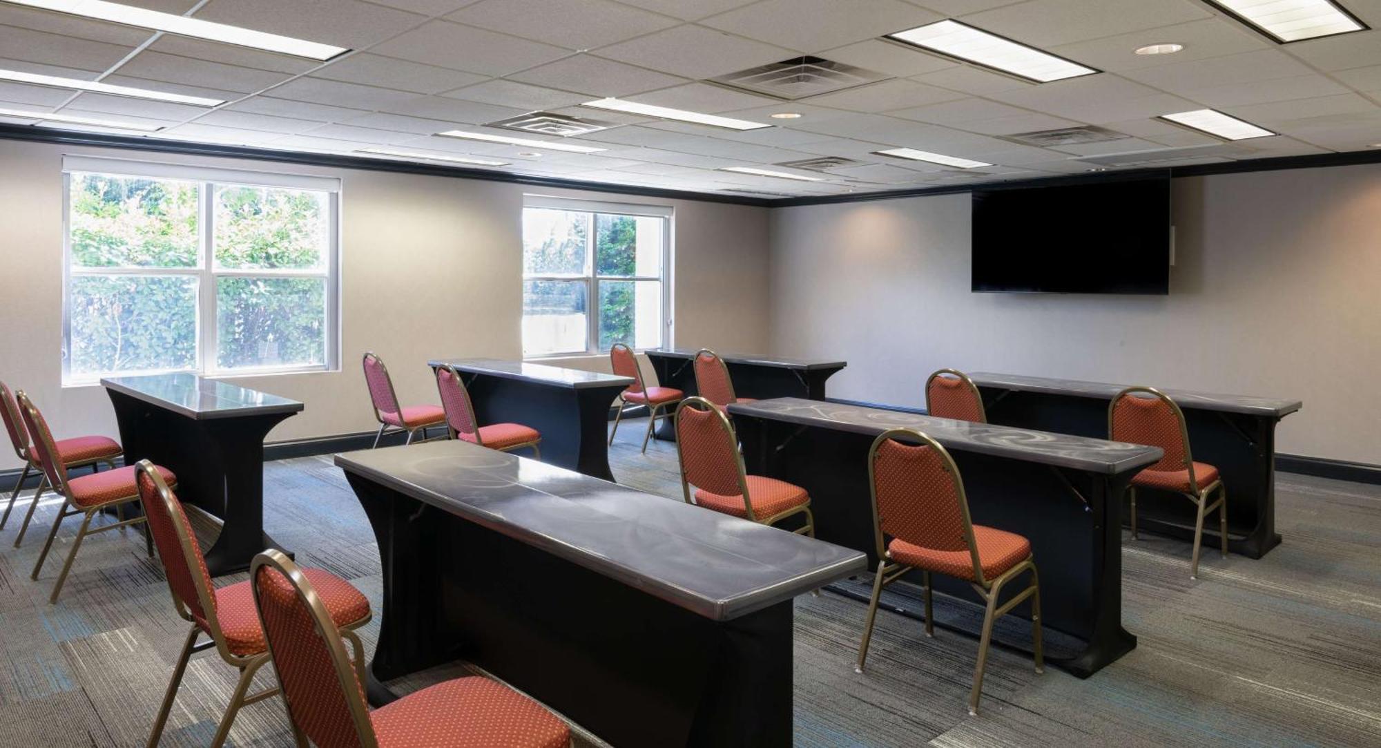 Hyatt House Herndon/Reston Exterior photo